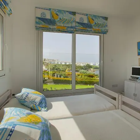 Kerri W Seafront Villa Protaras